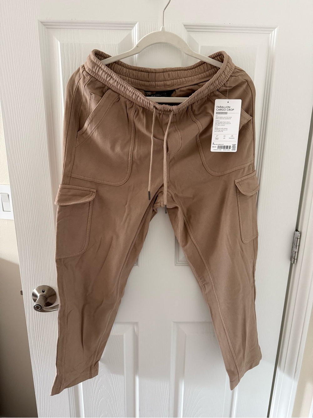 Athleta Farallon Cargo Crop size 4